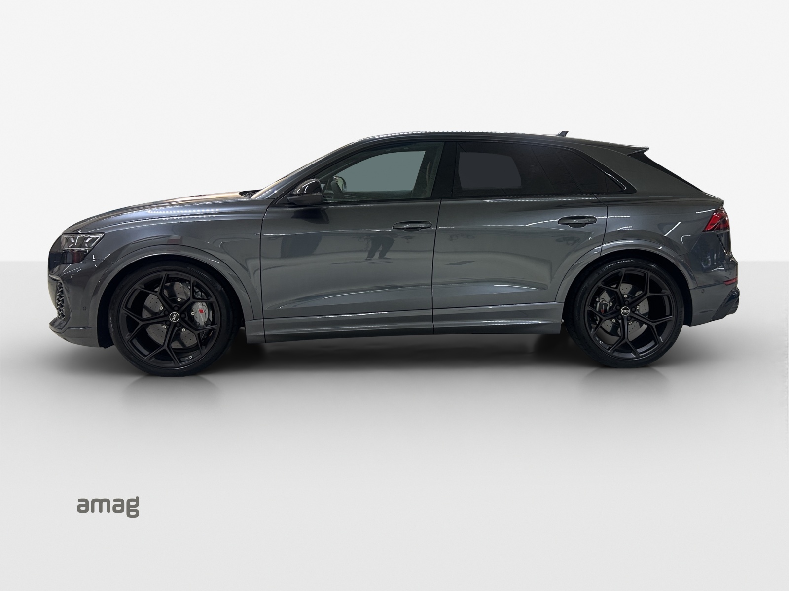 AUDI RSQ8 performance quattro-showroom-element-1