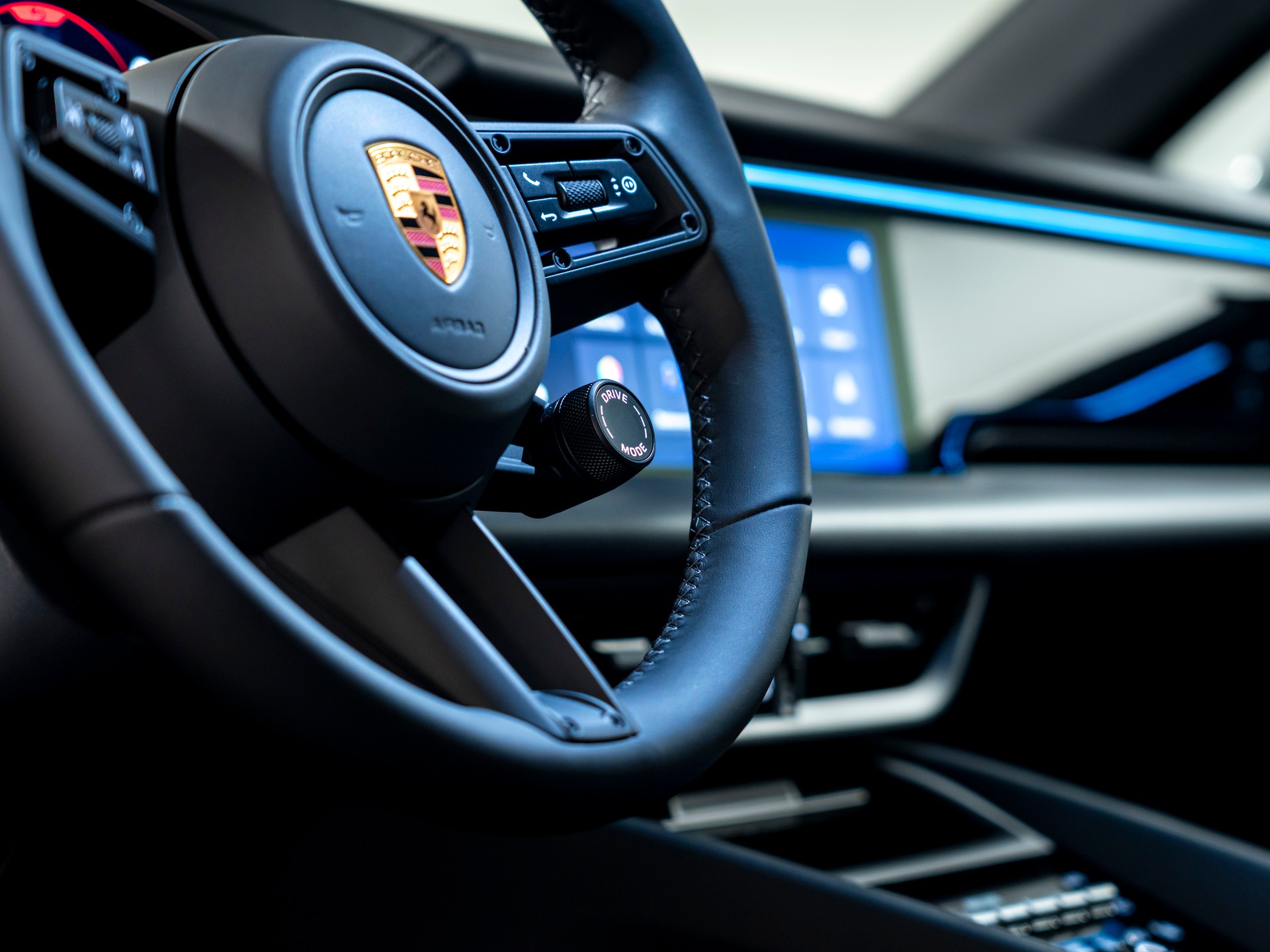 PORSCHE Macan 4 S 100kWh-image-13