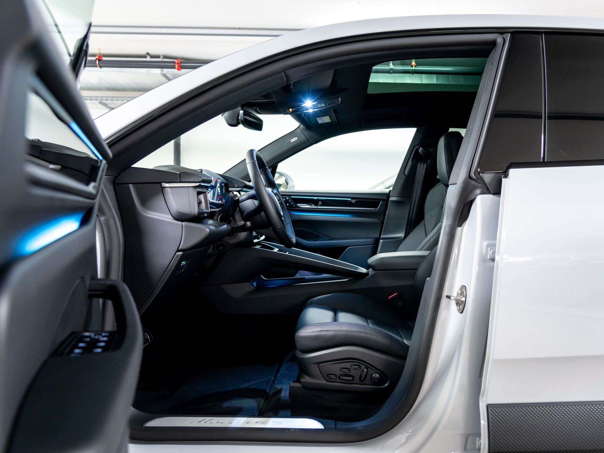 PORSCHE Macan 4 S 100kWh-image-17