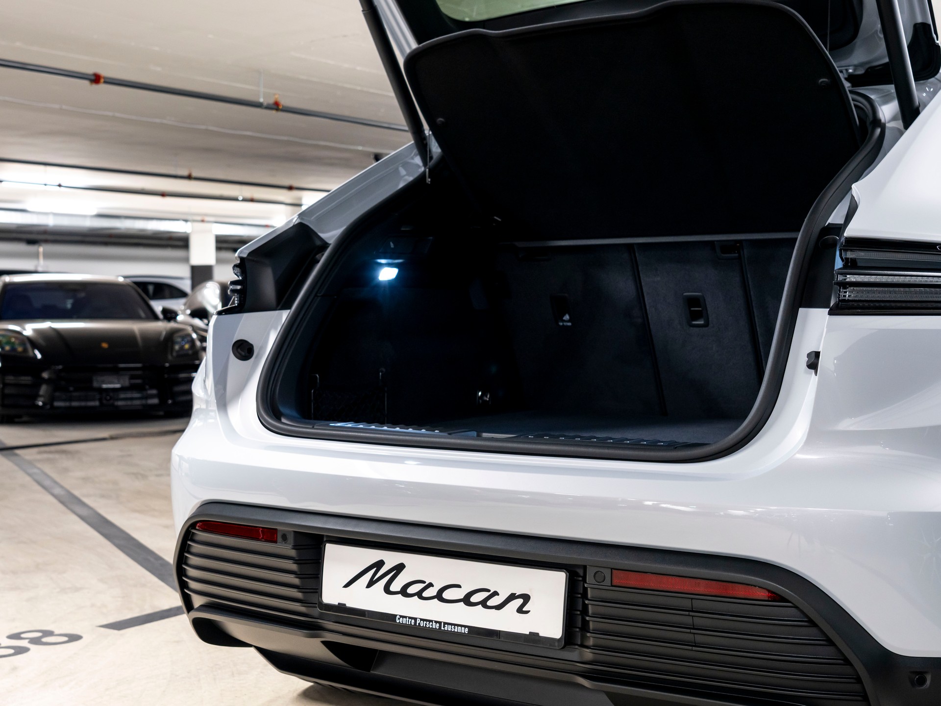 PORSCHE Macan 4 S 100kWh-image-6