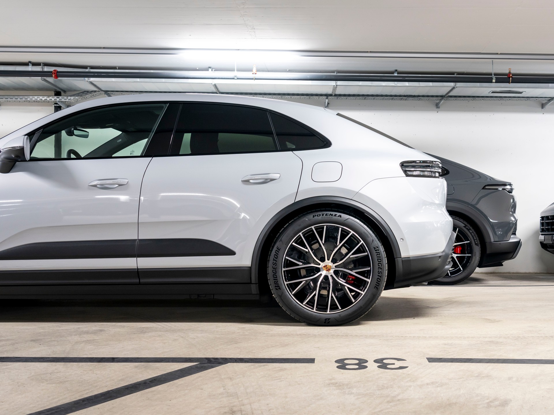 PORSCHE Macan 4 S 100kWh-image-7