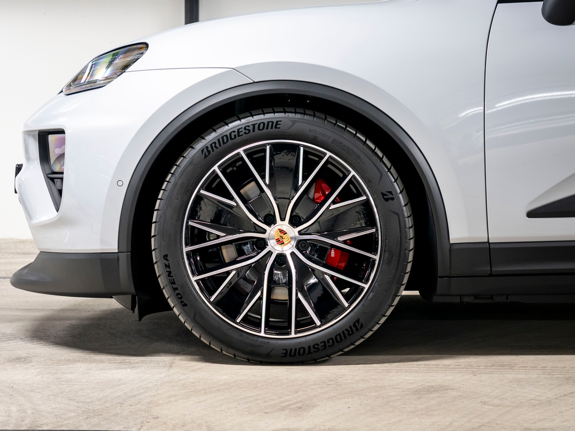 PORSCHE Macan 4 S 100kWh-image-9