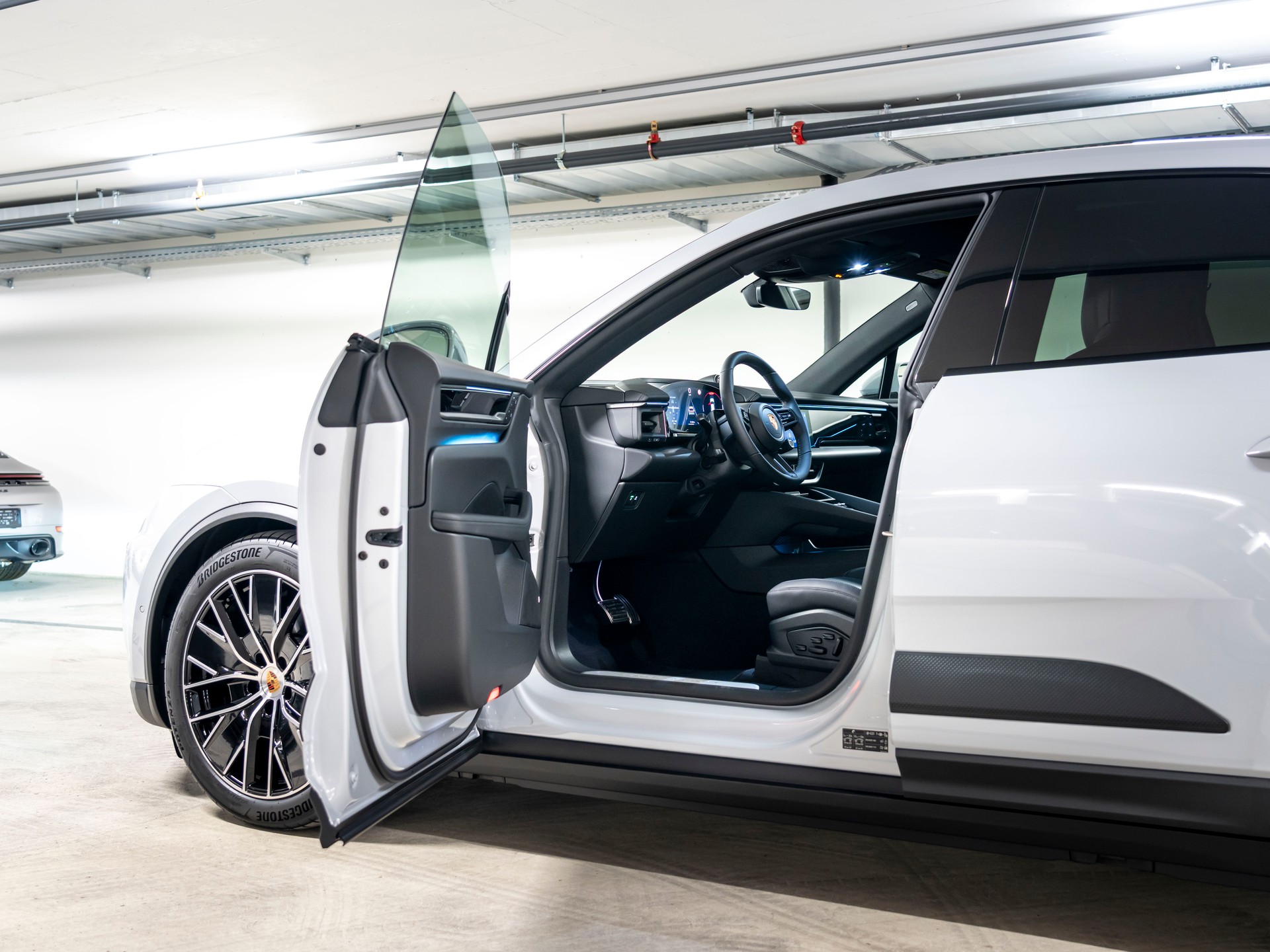 PORSCHE Macan 4 S 100kWh-image-16