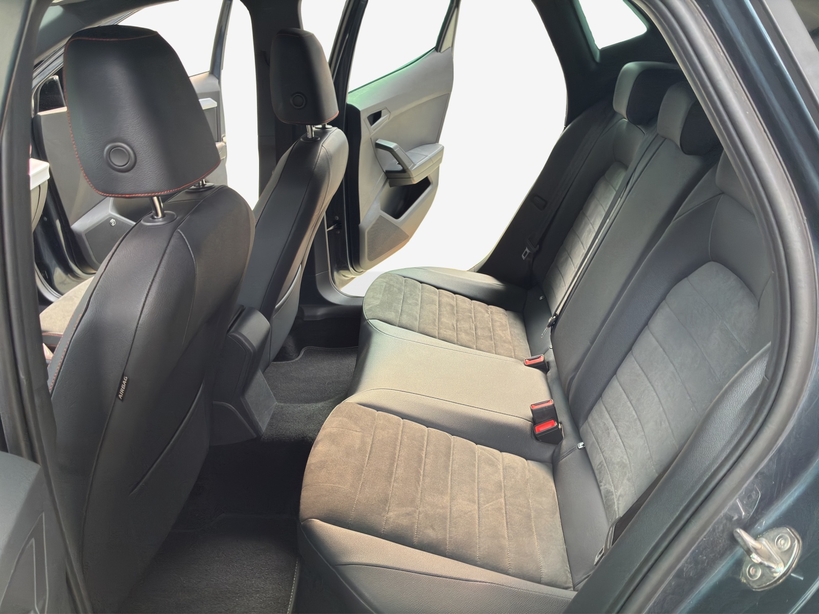 SEAT Ibiza 1.0 EcoTSI Hola FR DSG-image-11