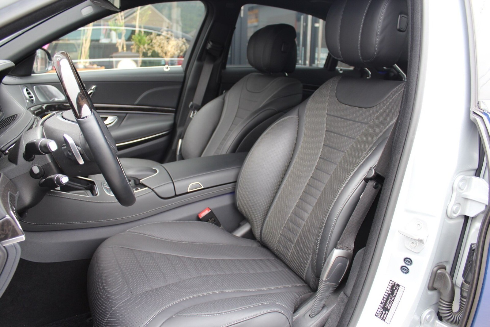 MERCEDES-BENZ S 500 V8 lang-image-11