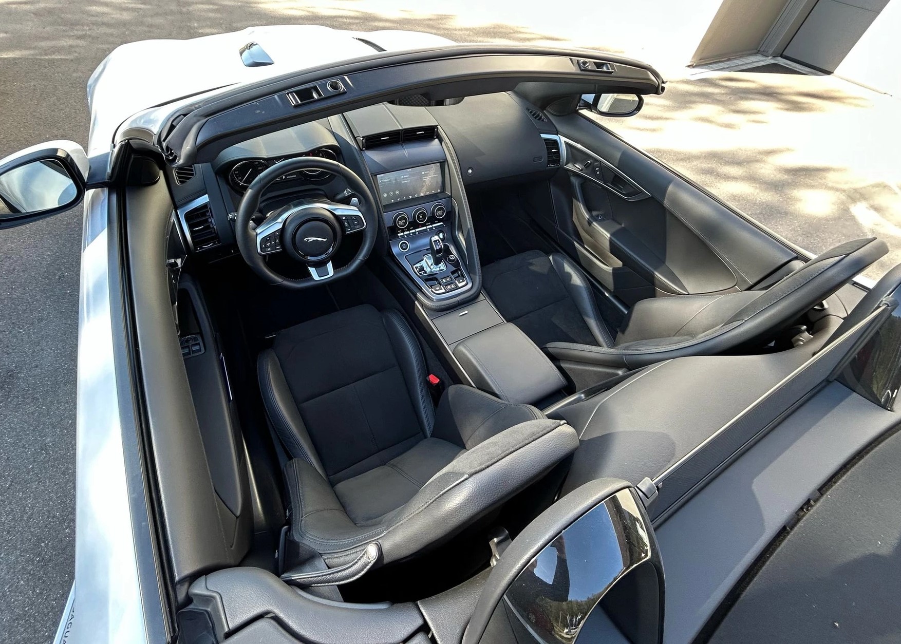 JAGUAR 2.0 CABRIOLET R-Dynamic Automatic Seulement 4'000 Km état neuf-image-11