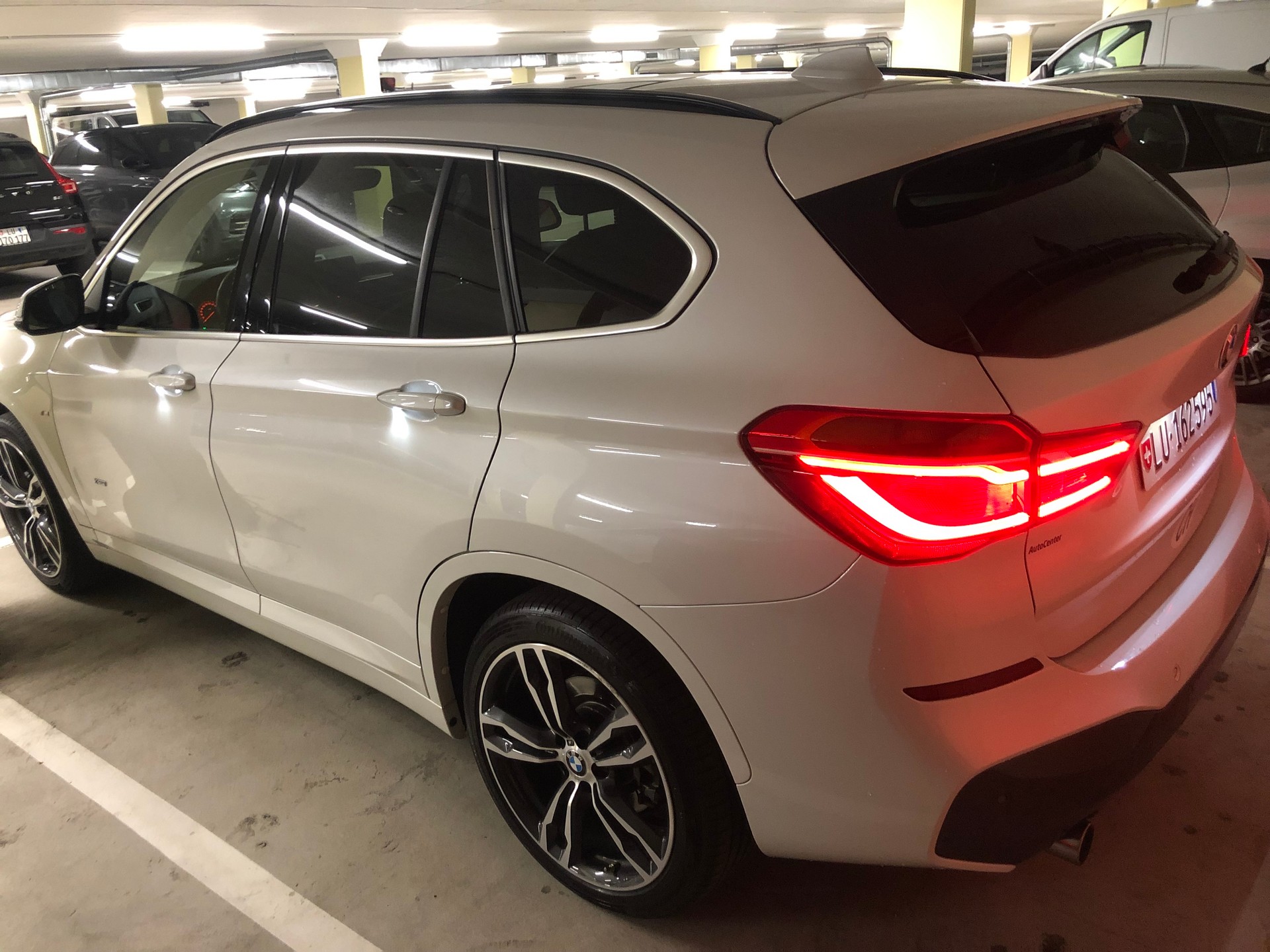 BMW 25d xDrive M-Paket Vollausstattung-image-1