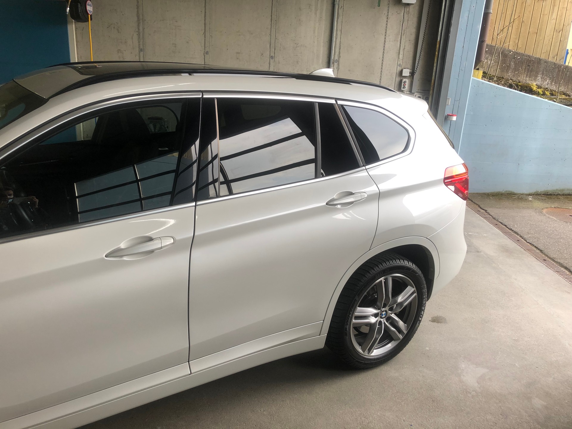 BMW 25d xDrive M-Paket Vollausstattung-image-3