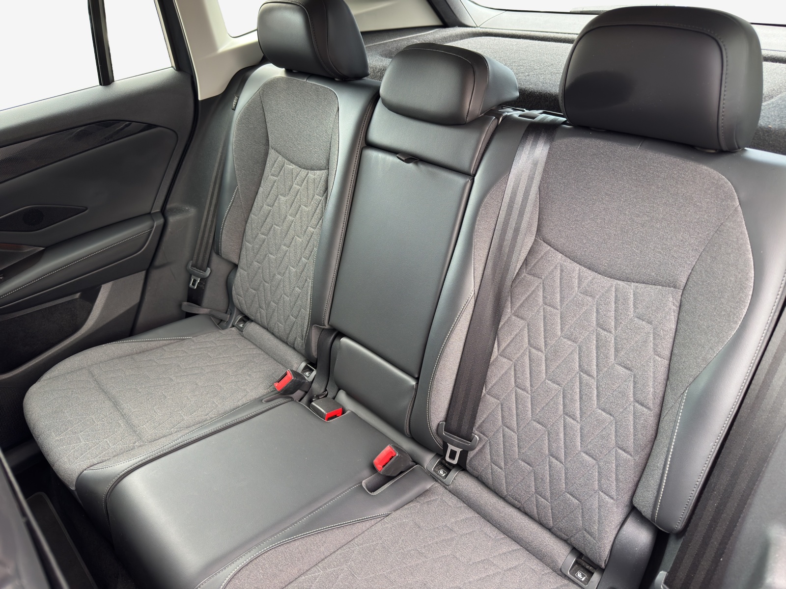 VW Tiguan 2.0 TSI DSG Life 4Motion-image-11