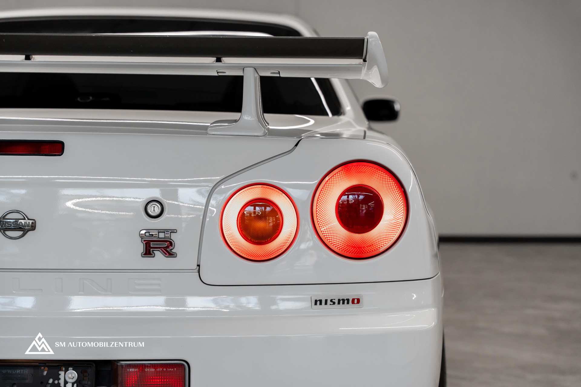 NISSAN Skyline R-34 GTR-image-12