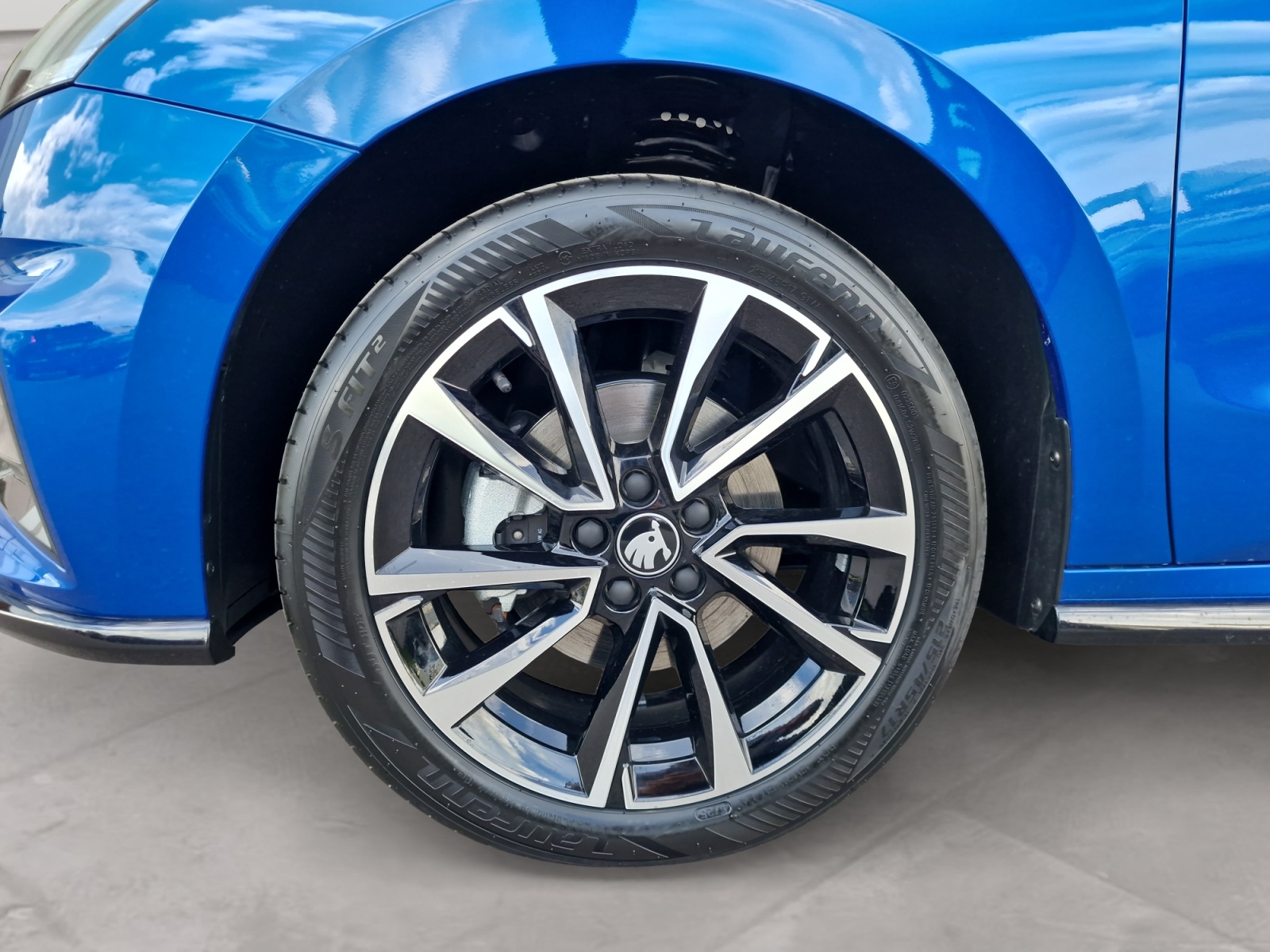 SKODA Fabia 1.0 TSI Monte Carlo DSG MY 2027-image-8
