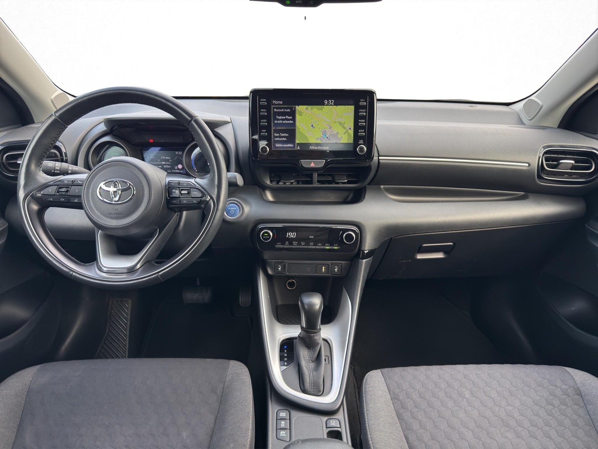 TOYOTA Yaris 1.5 VVT-i HSD Trend-image-14