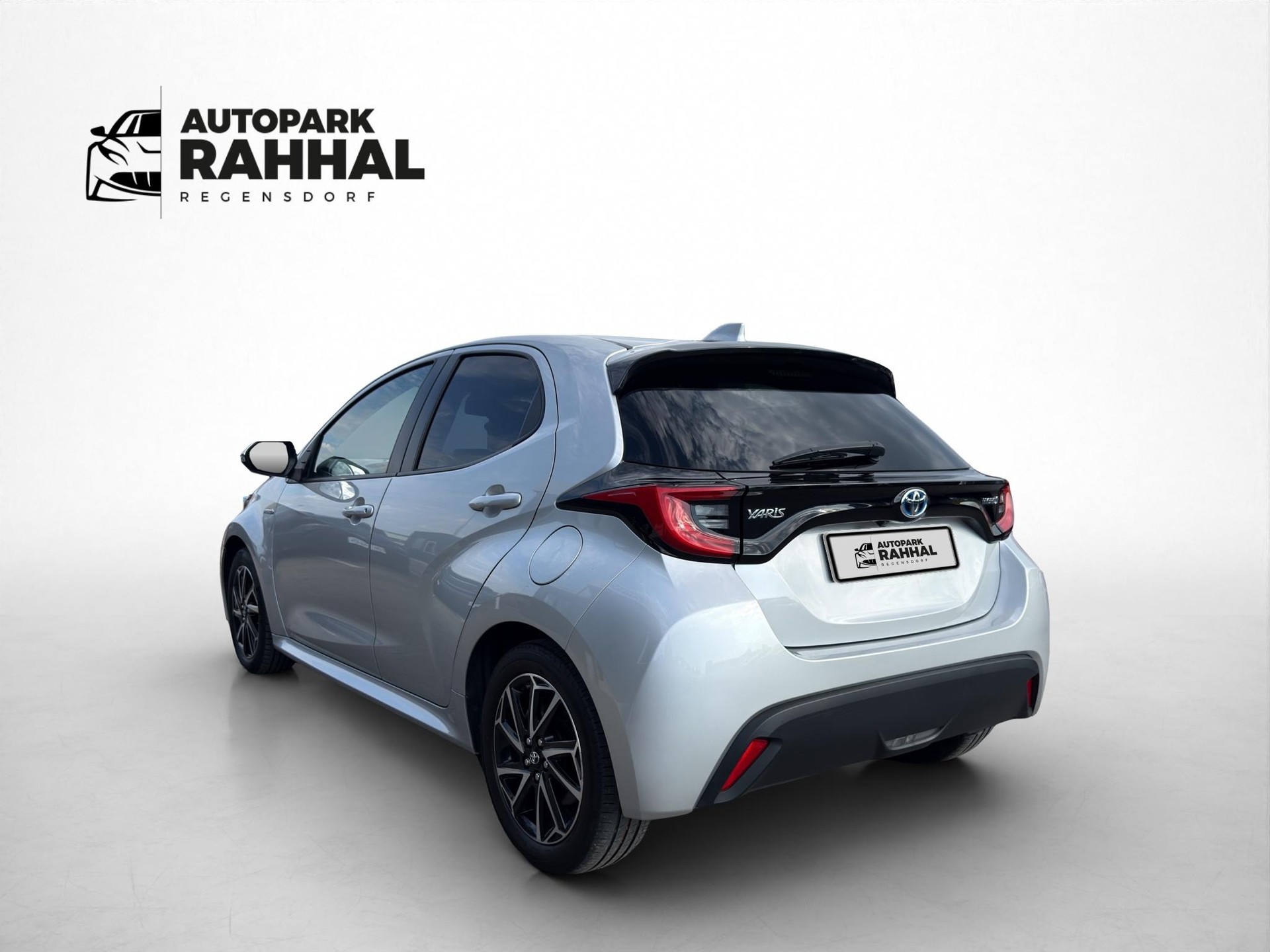 TOYOTA Yaris 1.5 VVT-i HSD Trend-image-8
