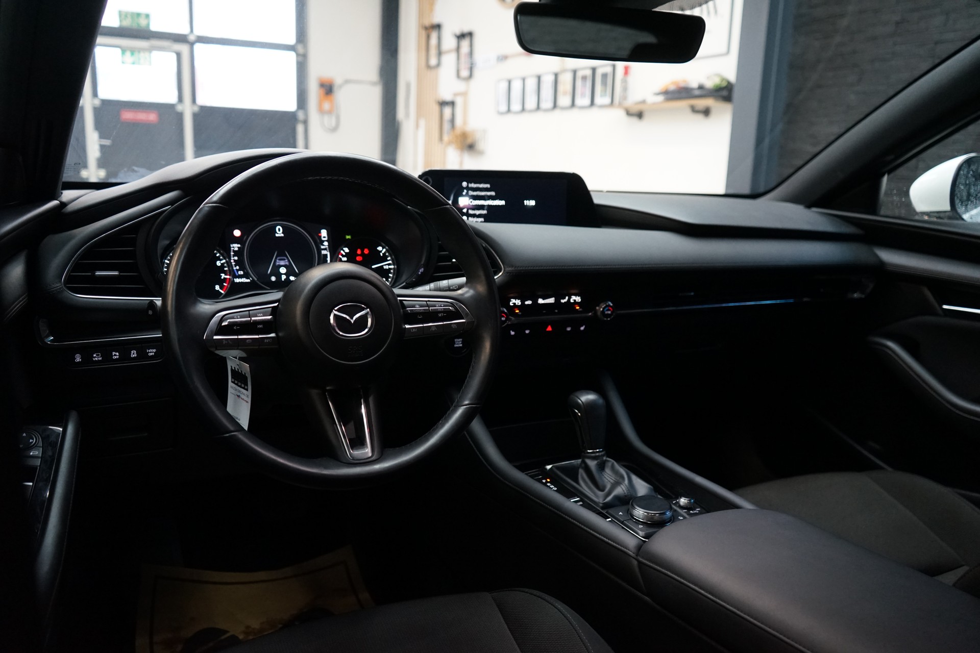 MAZDA 3 Hatchback SKYACTIV-X M Hybrid 186 Ambition Automat-image-5