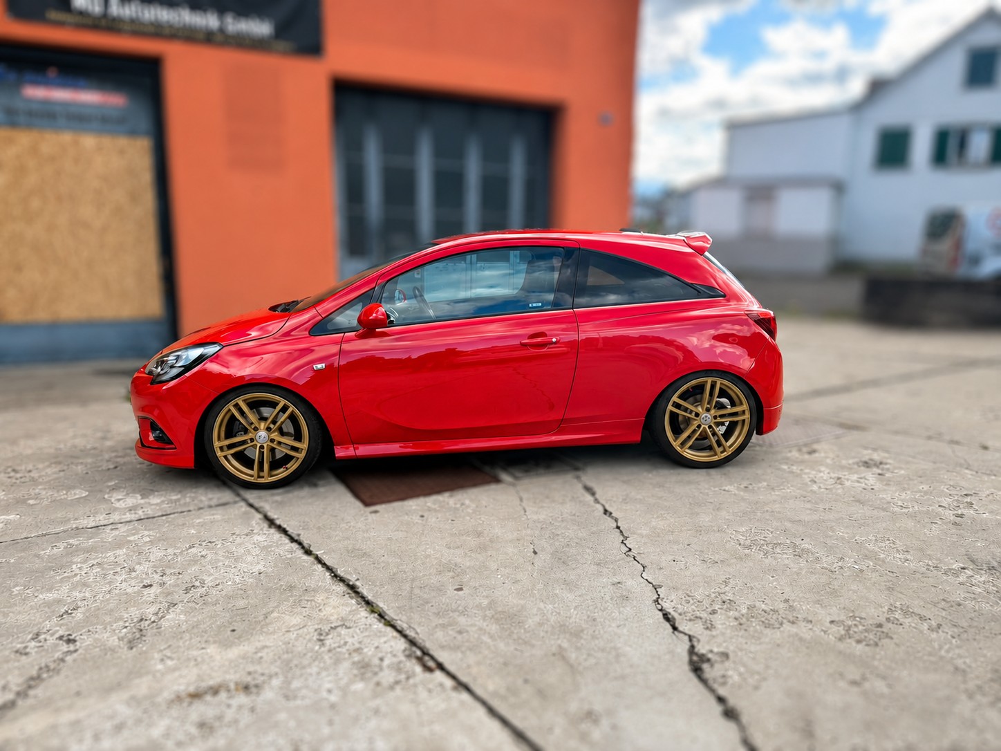 OPEL Corsa 1.6 Turbo OPC-image-1