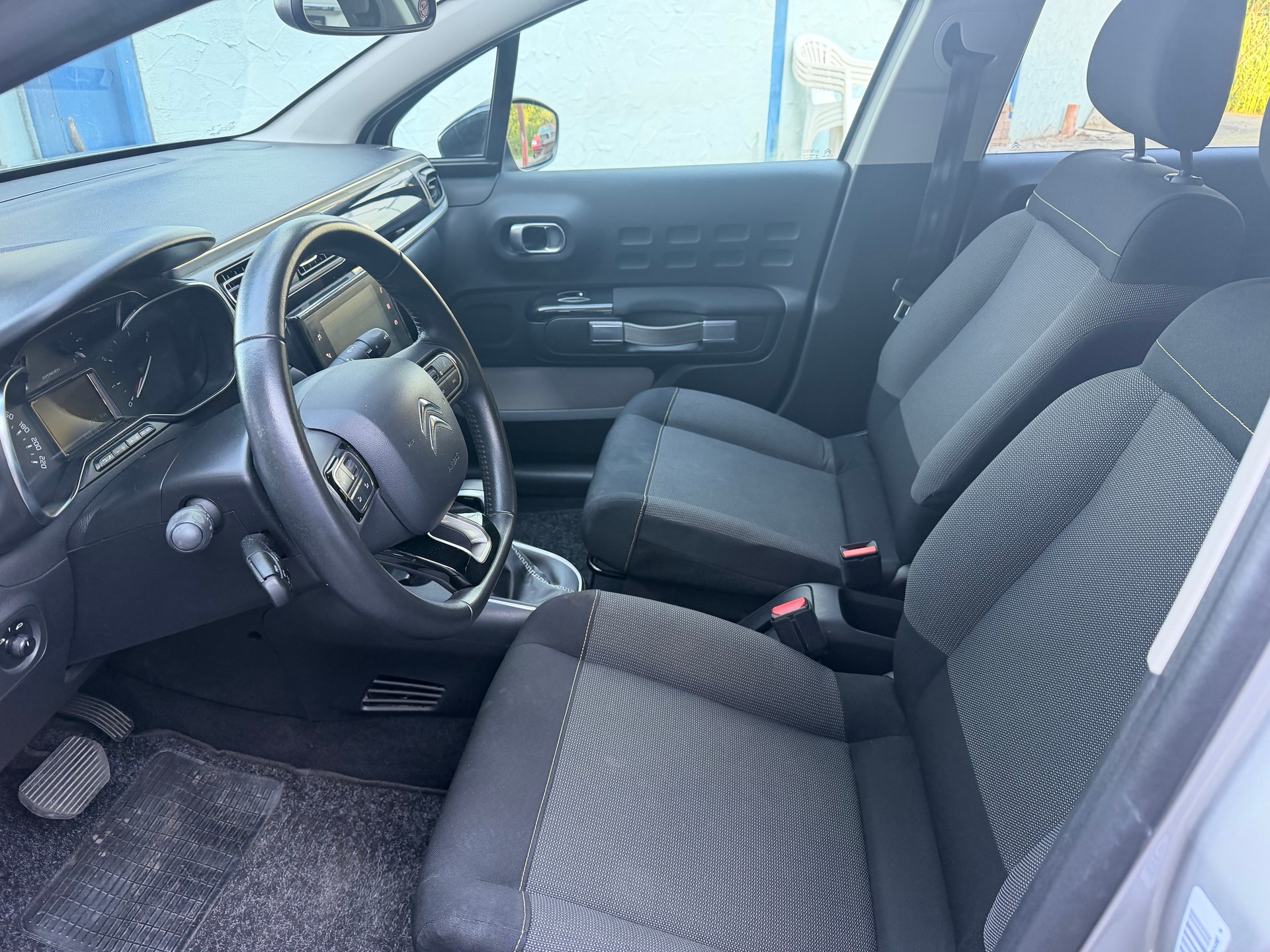 CITROEN C3 1.2i PureTech Elle EAT-image-7
