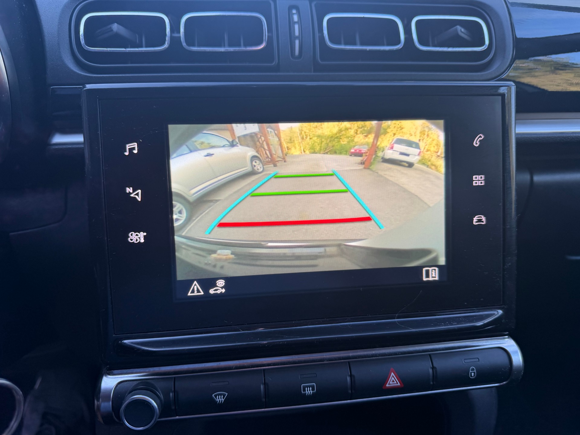 CITROEN C3 1.2i PureTech Elle EAT-image-3