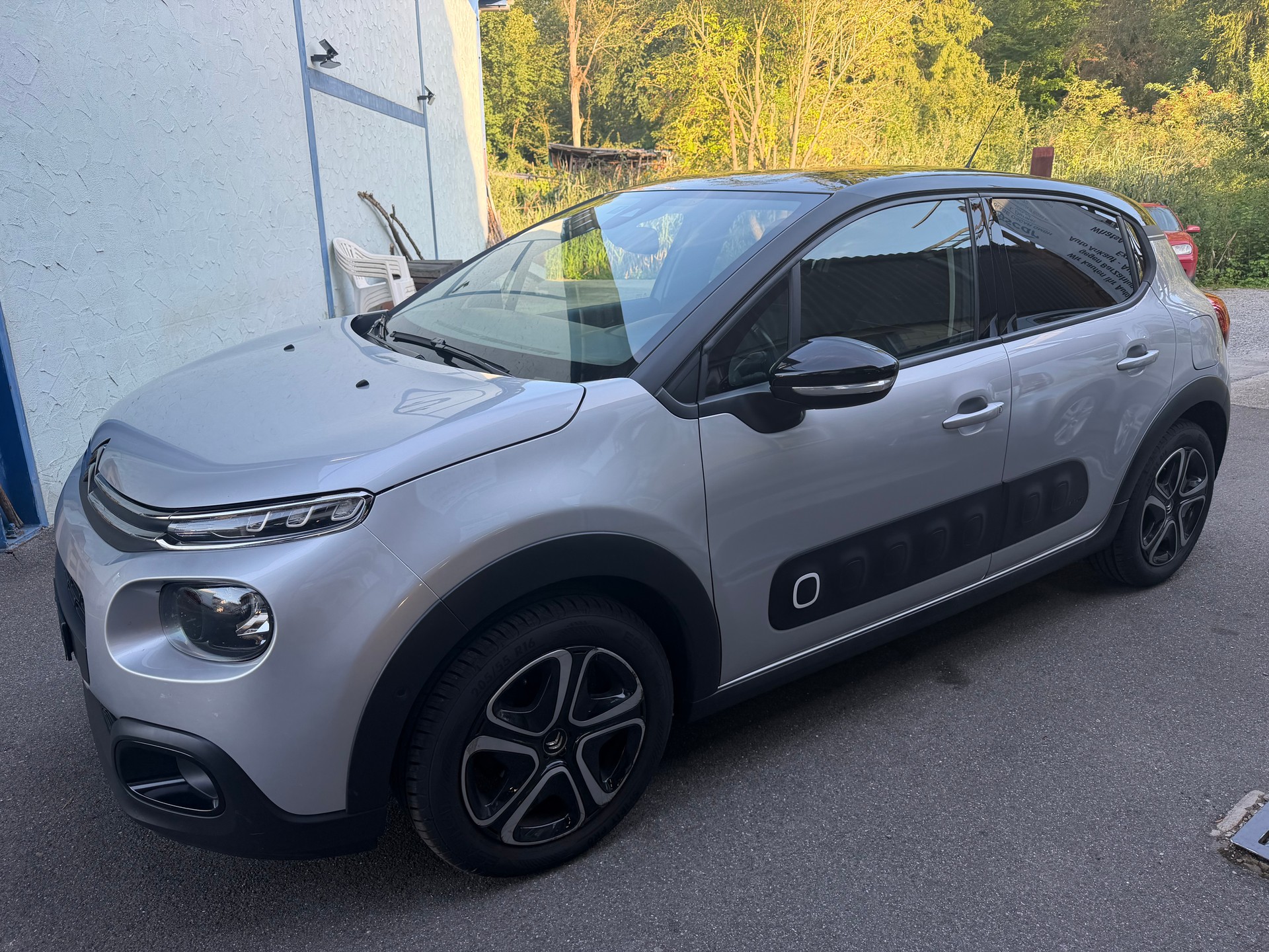 CITROEN C3 1.2i PureTech Elle EAT-image-11