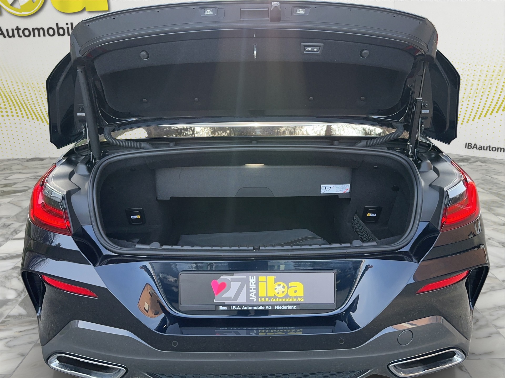 BMW M850i xDrive 4x4 Individual-image-8