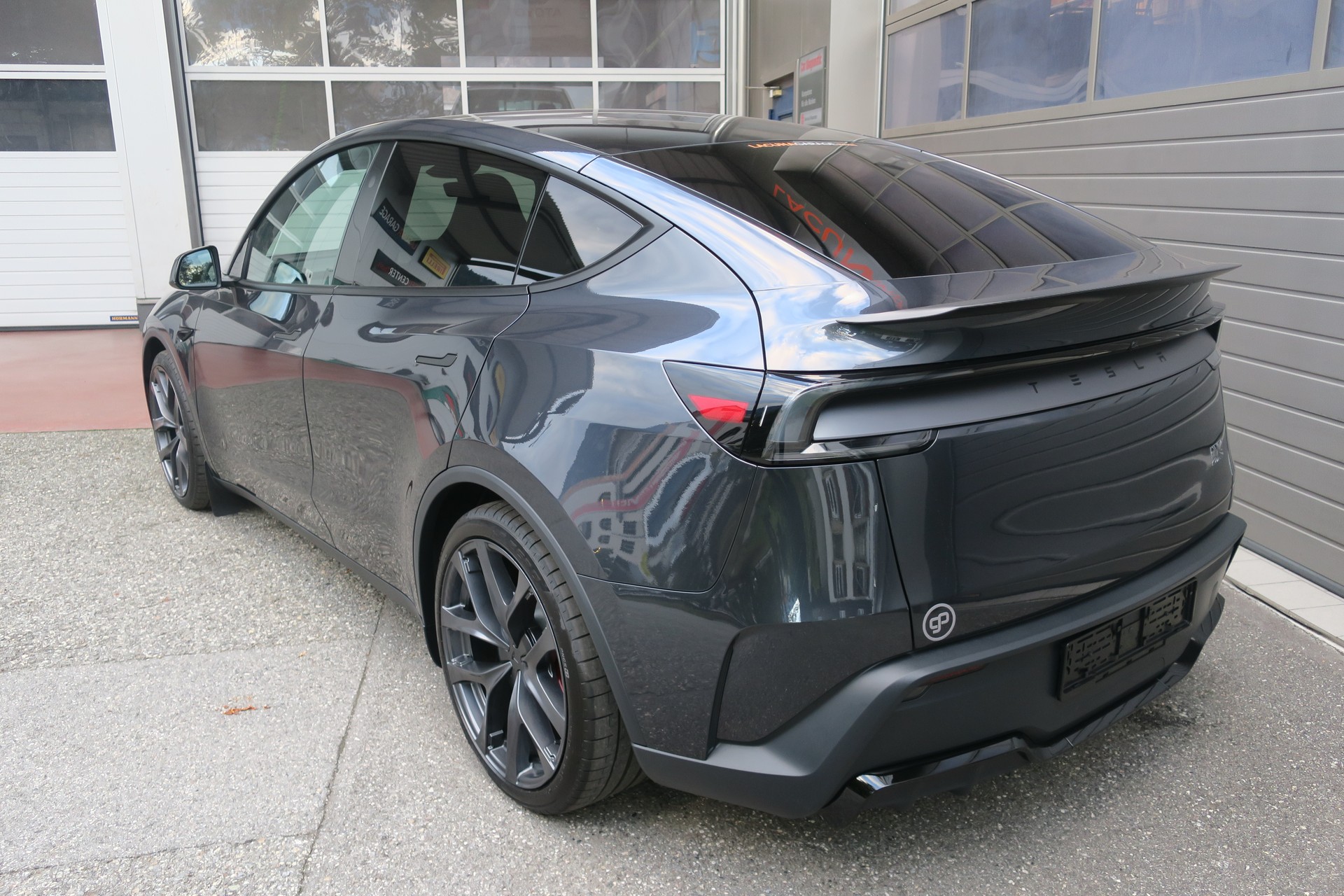 TESLA Model Y Performance-image-4