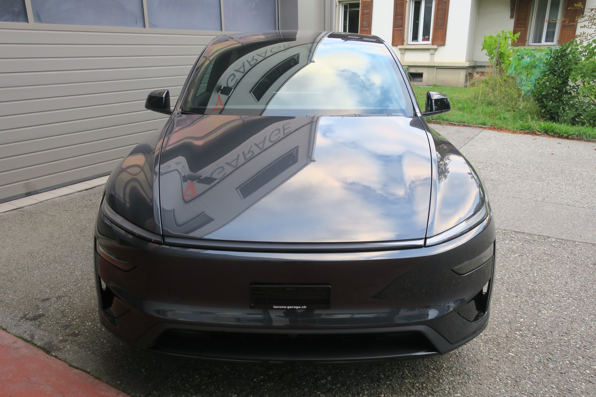 TESLA Model Y Performance-image-1