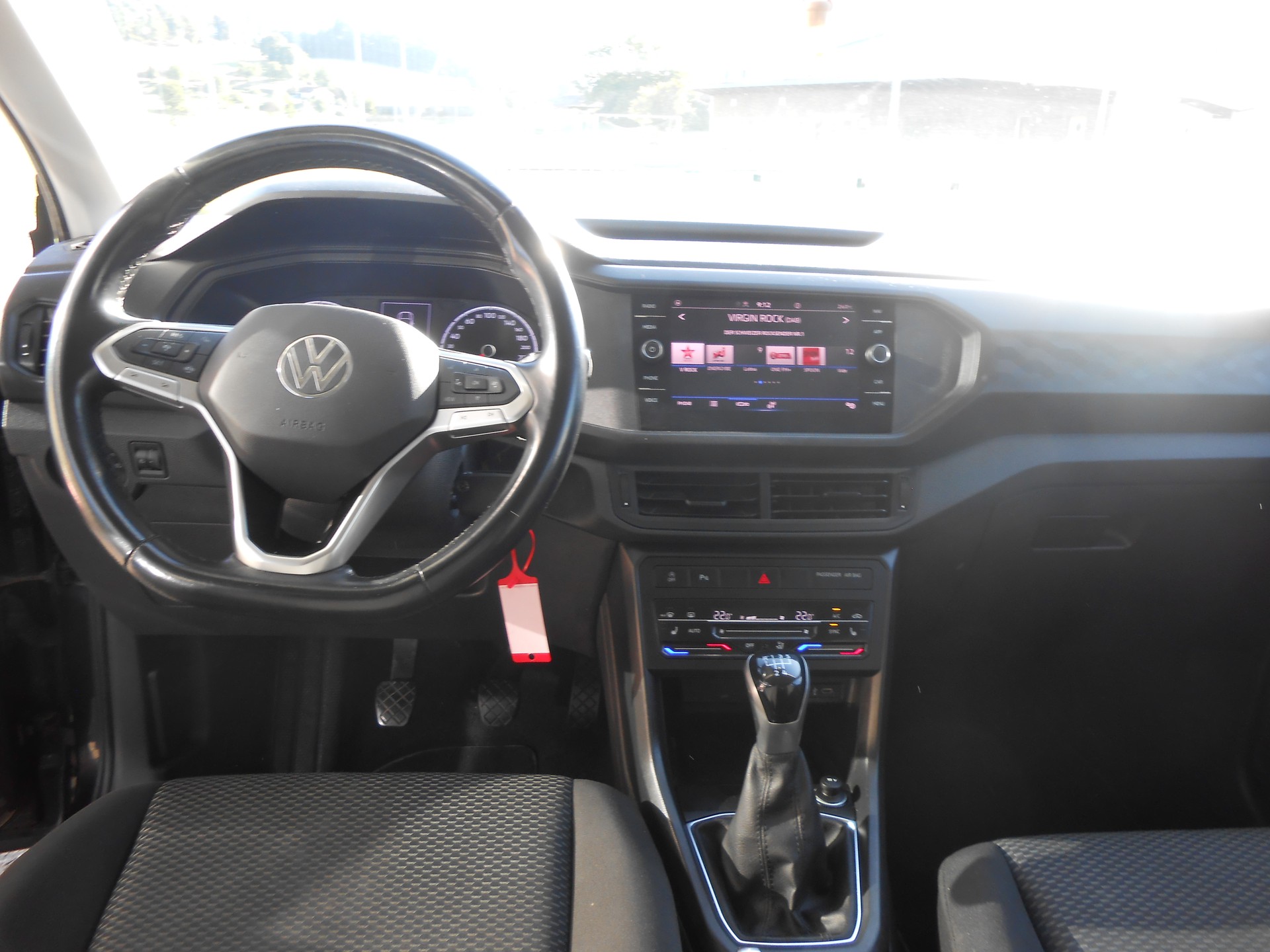 VW T-Cross 1.0 TSI Value-image-9