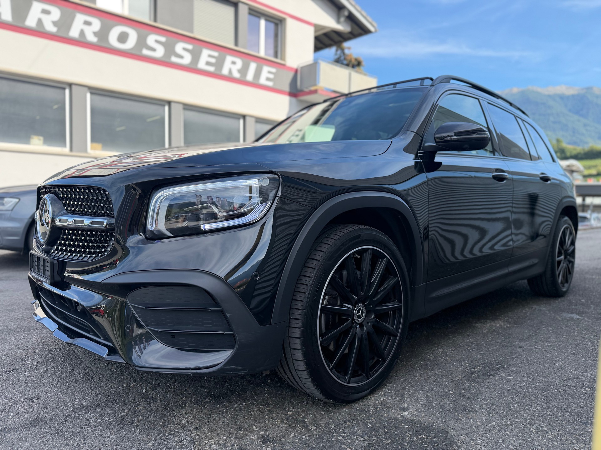 MERCEDES-BENZ GLB 250 4Matic AMG Line 8G-Tronic-image-0