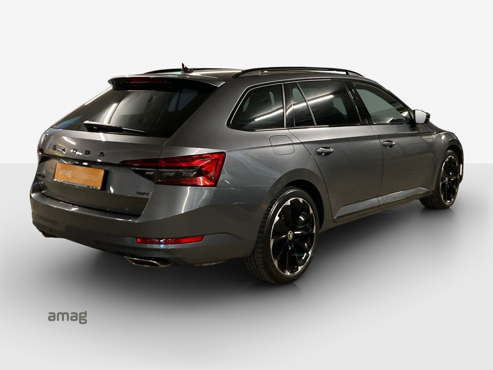 SKODA Superb Combi 2.0 TSI SportLine Light 4x4 DSG-image-3