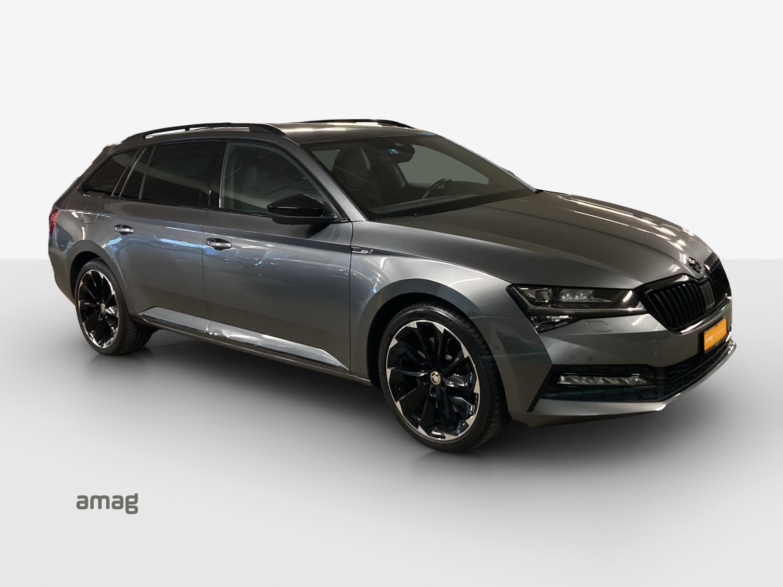 SKODA Superb Combi 2.0 TSI SportLine Light 4x4 DSG-image-4