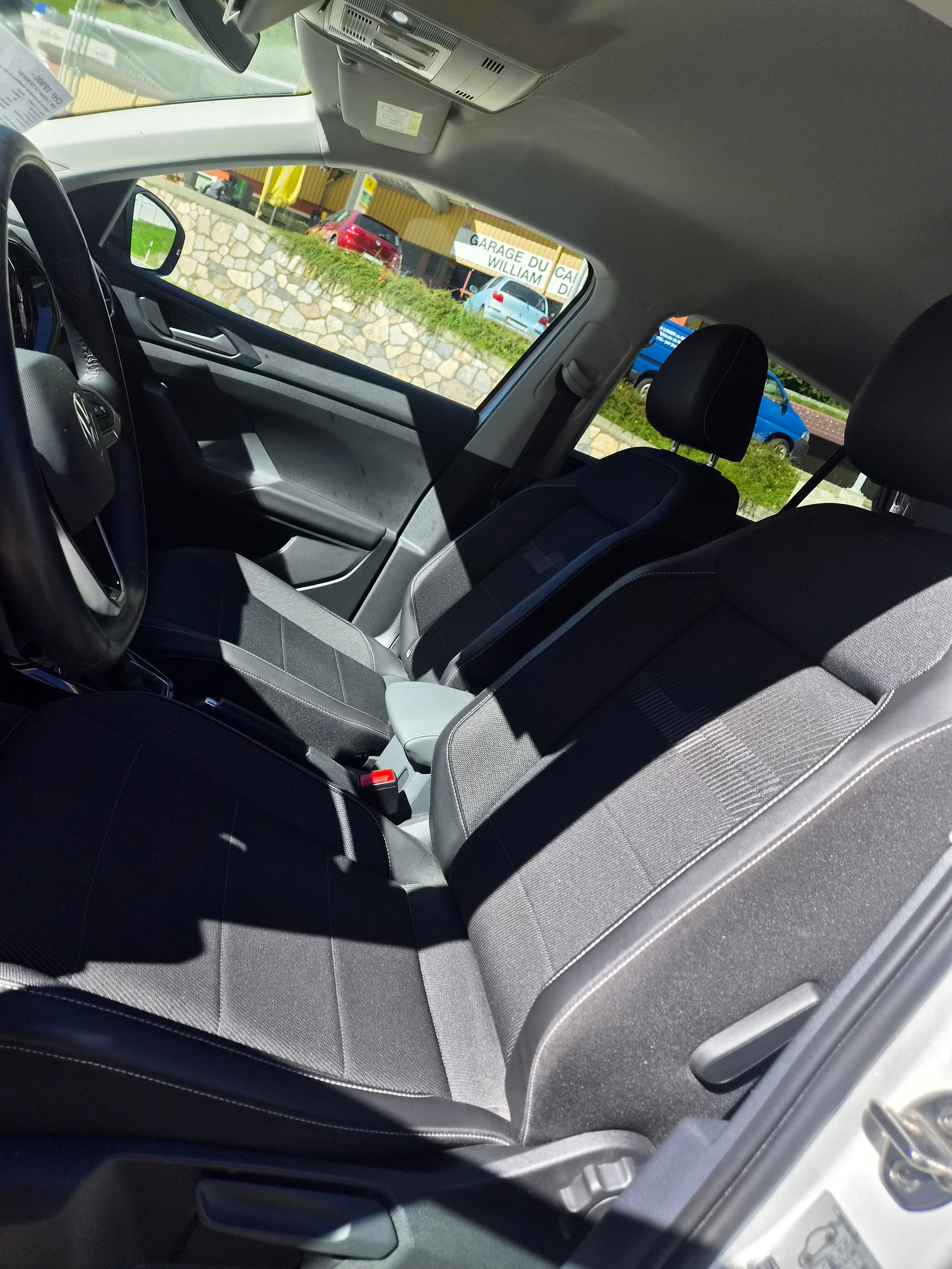 VW T-Cross 1.0 TSI Style DSG-image-8