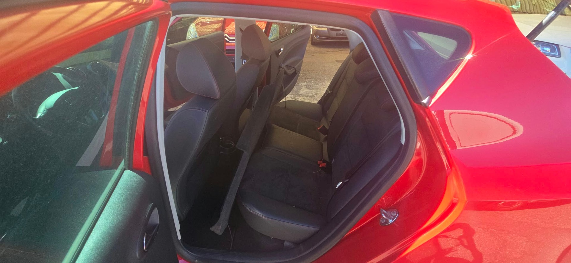 SEAT Ibiza 1.4 EcoTSI FR-image-11