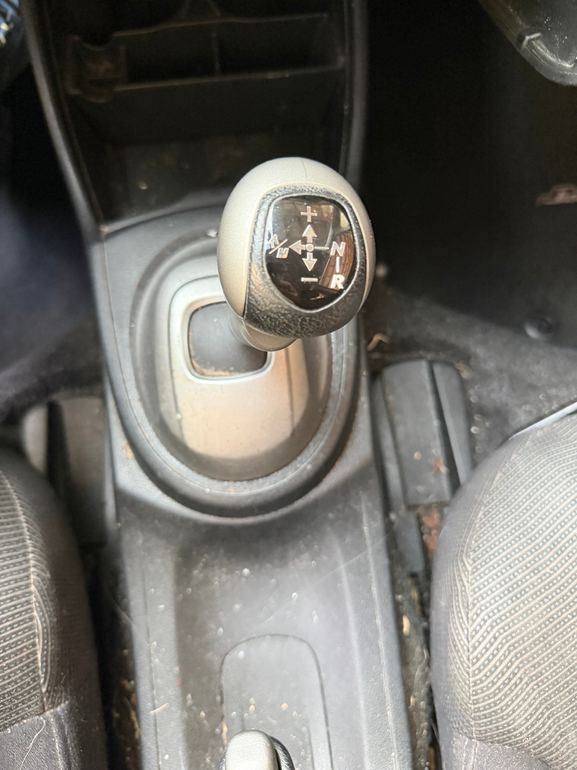 HONDA Jazz 1.4i Exclusive i-Shift-image-9