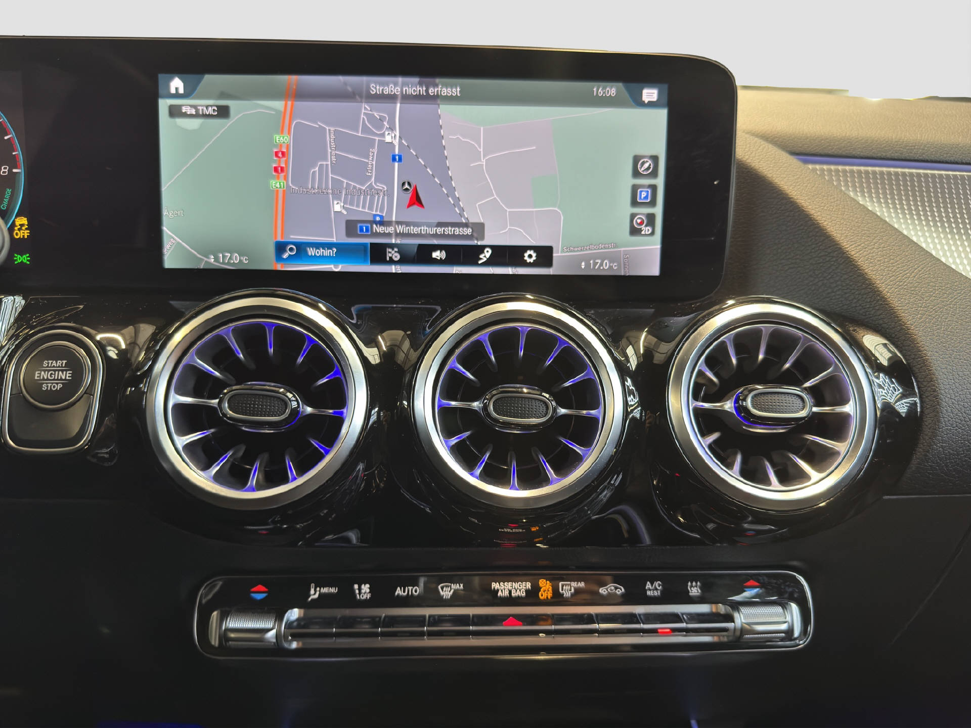 MERCEDES-BENZ GLA 250 e Progressive-image-9