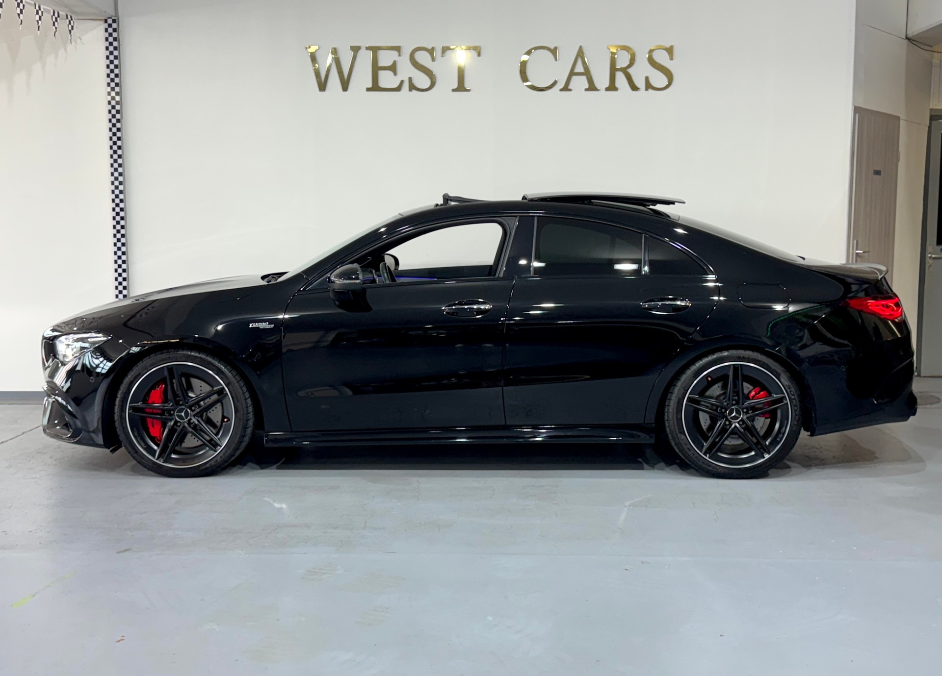 MERCEDES-BENZ CLA 45 AMG 4Matic+ 8G-DCT Black Edition-image-1