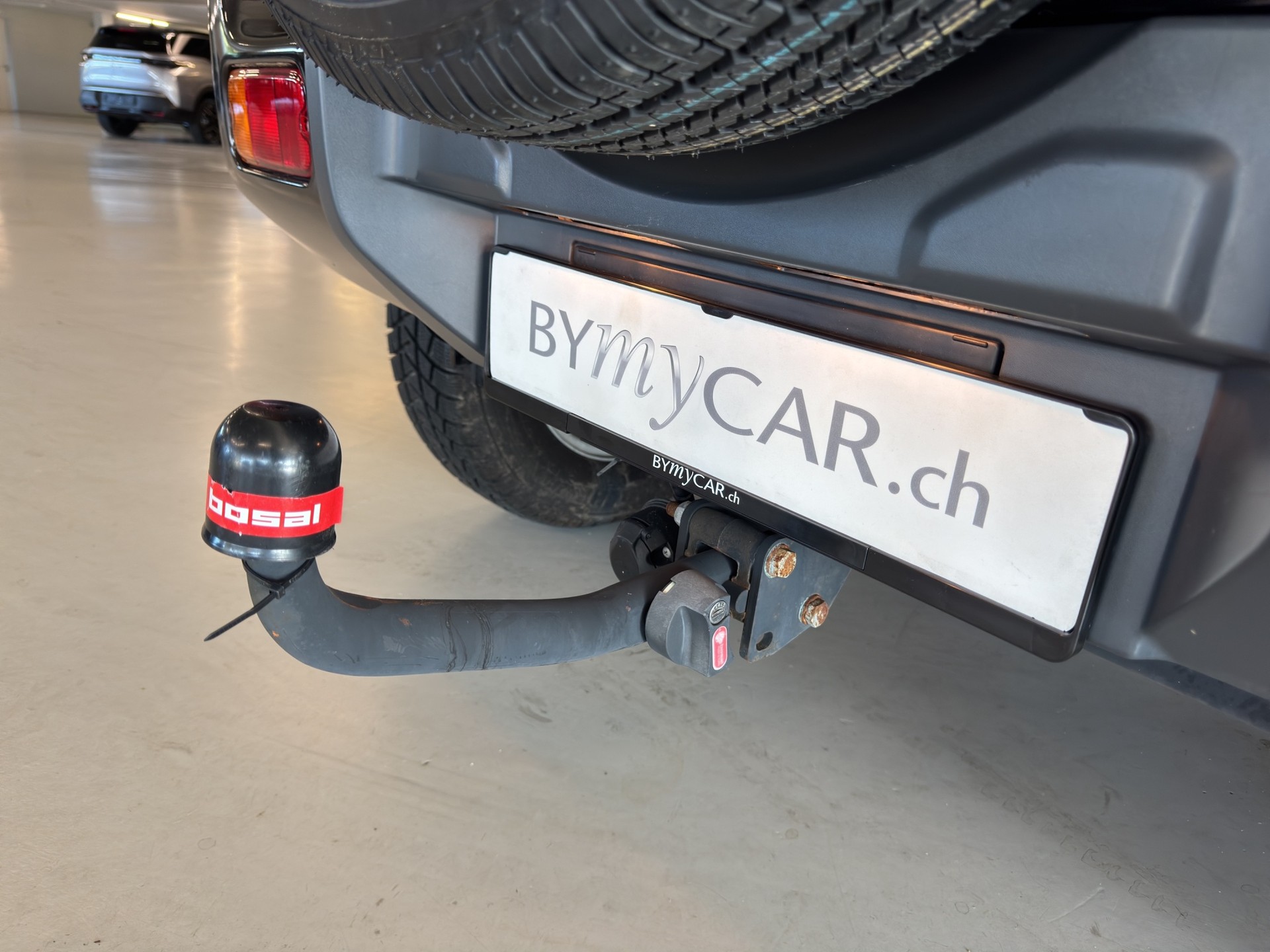 SUZUKI Jimny 1.3 16V Compact Top //Navigation/Ecran tactile/Prise USB-image-12
