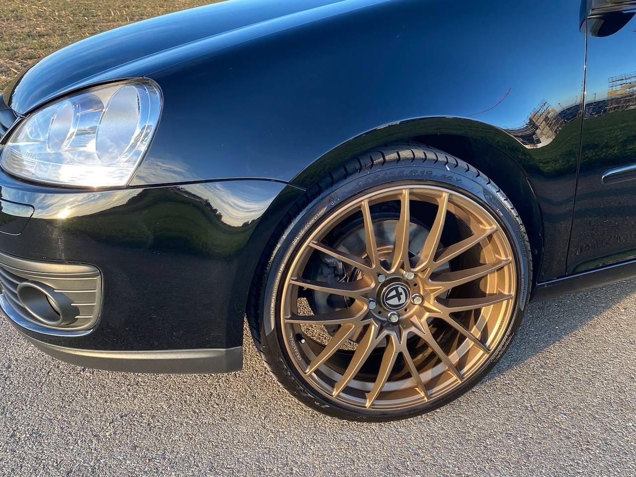 VW Golf GT-image-1
