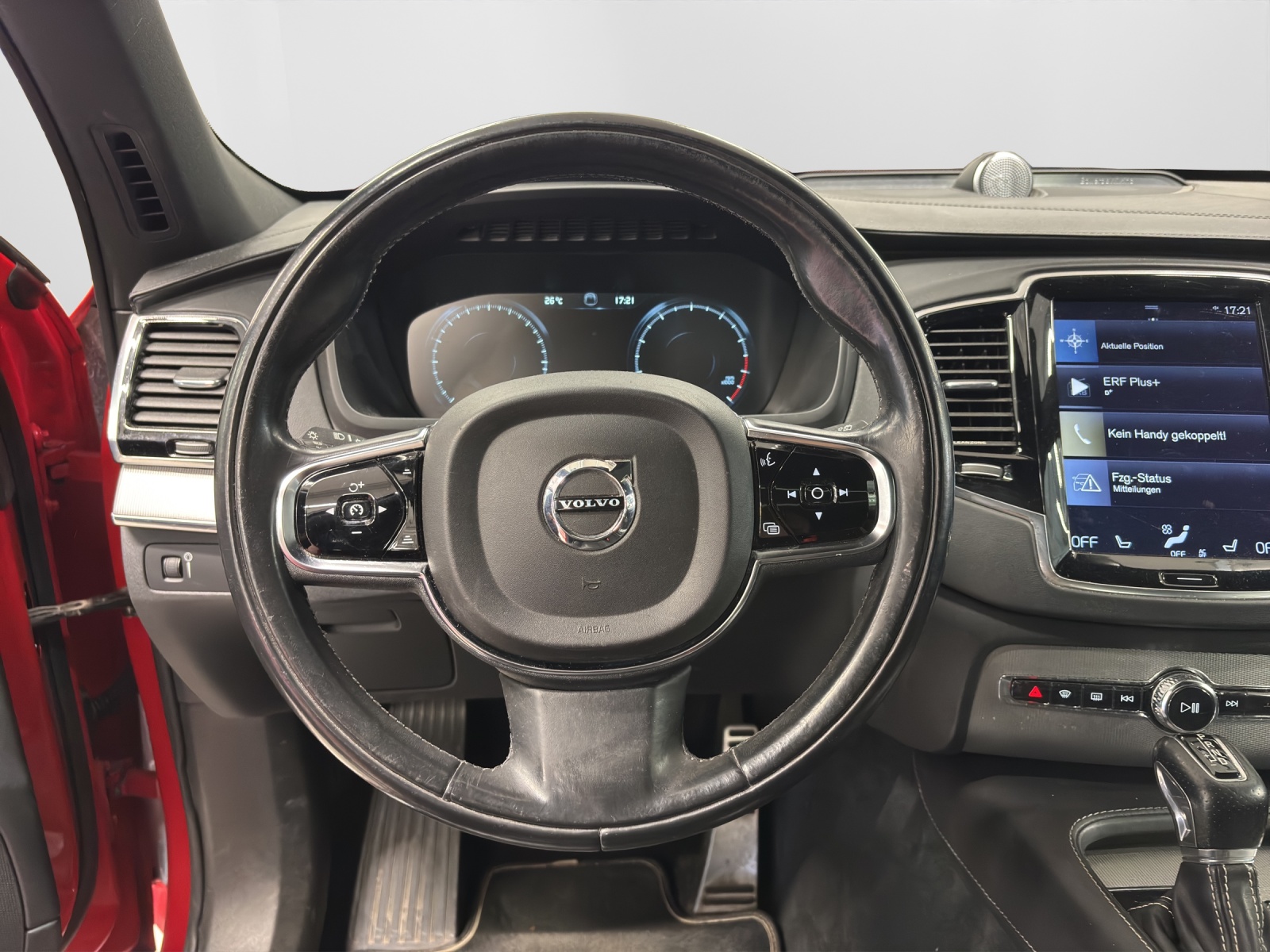 VOLVO XC90 2.0 T6 AWD R-Design 5-Plätzer-image-7