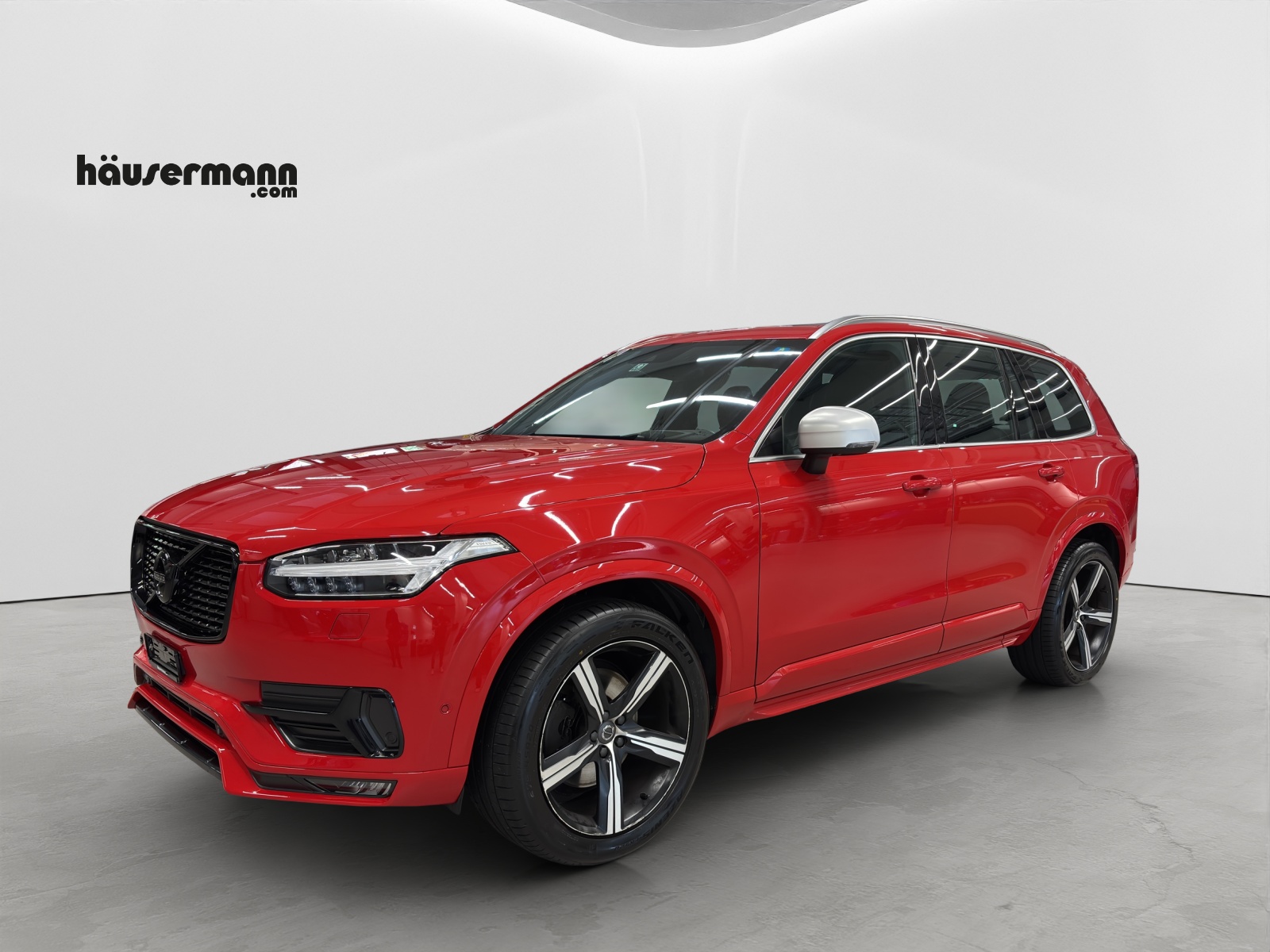 VOLVO XC90 2.0 T6 AWD R-Design 5-Plätzer-image-0