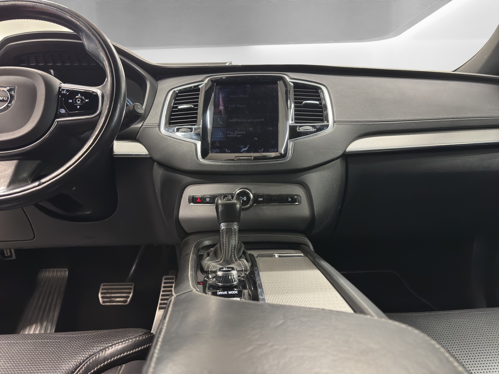 VOLVO XC90 2.0 T6 AWD R-Design 5-Plätzer-image-8