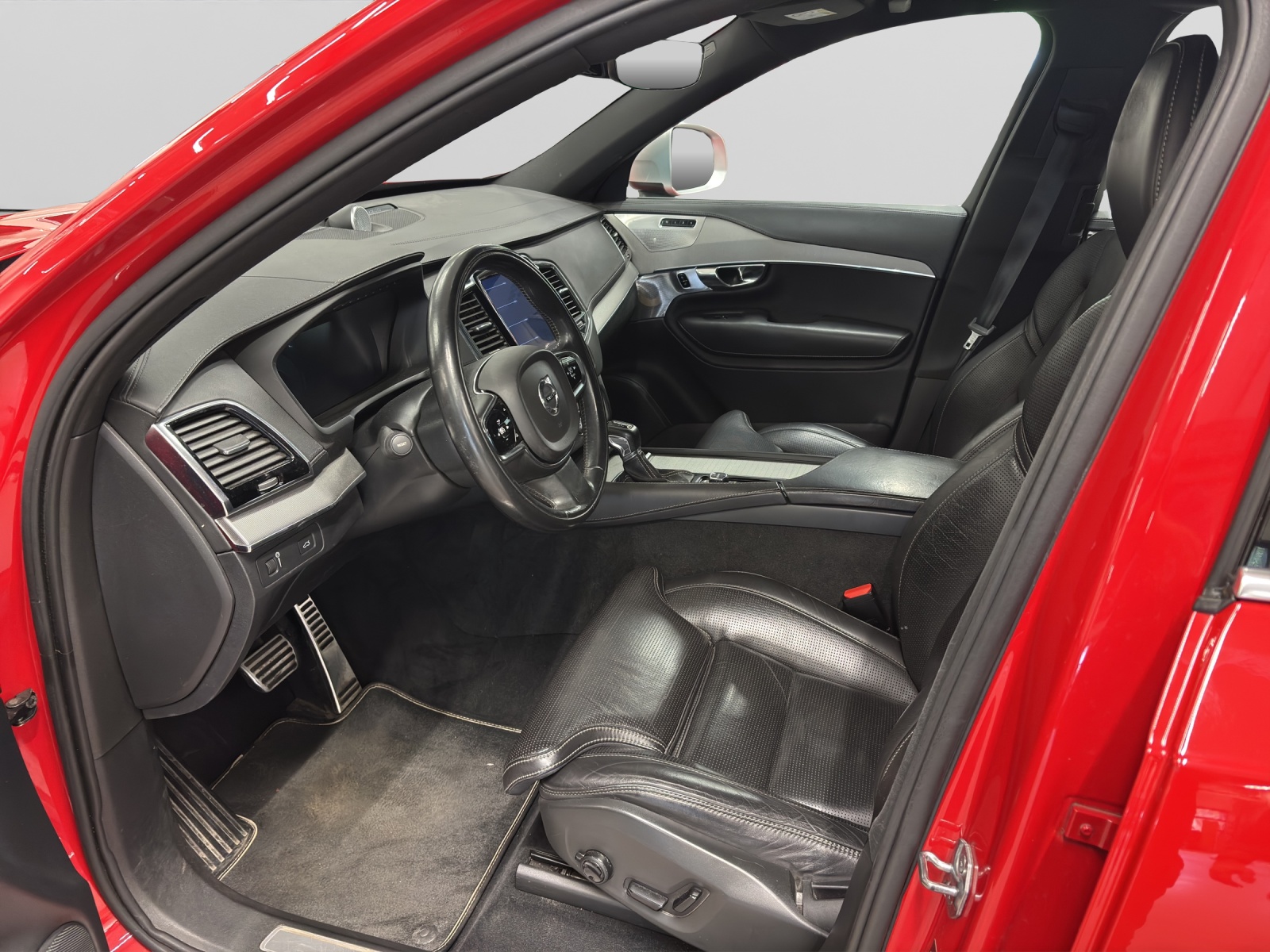 VOLVO XC90 2.0 T6 AWD R-Design 5-Plätzer-image-3