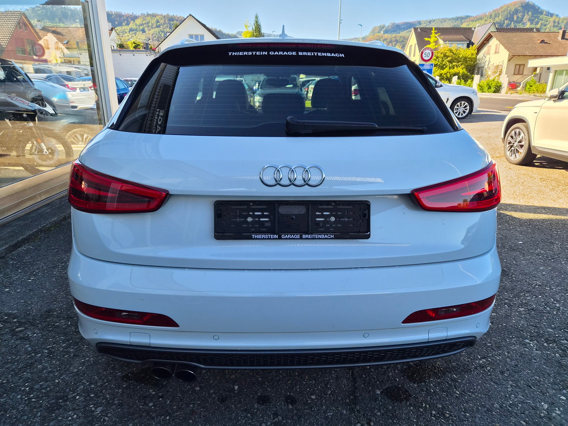 AUDI Q3 2.0 TDI quattro S-tronic S-Line-image-4