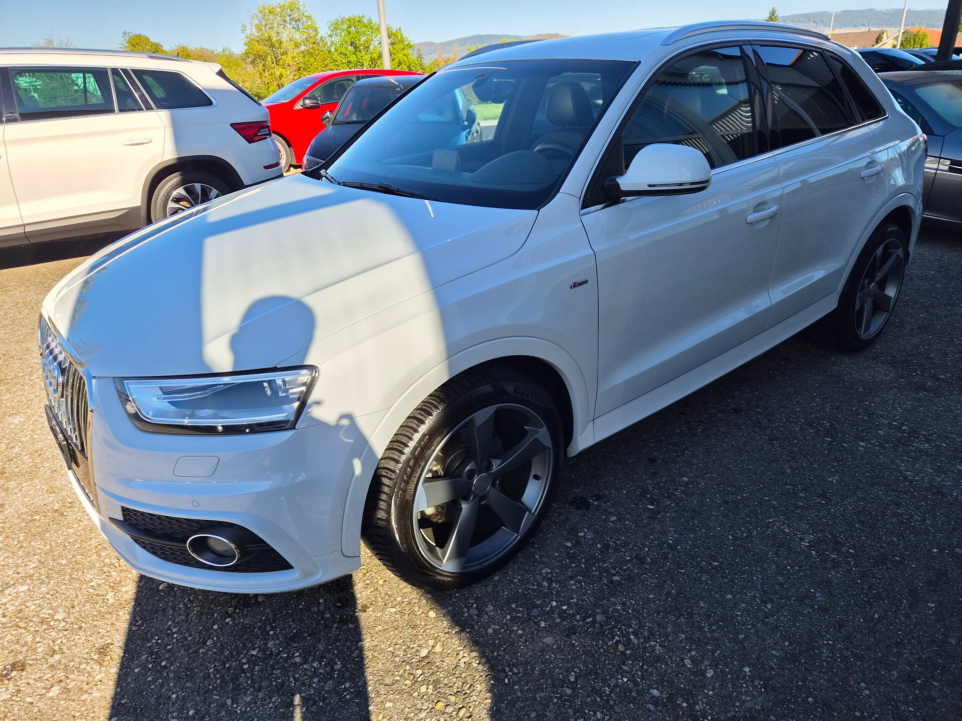 AUDI Q3 2.0 TDI quattro S-tronic S-Line-image-2