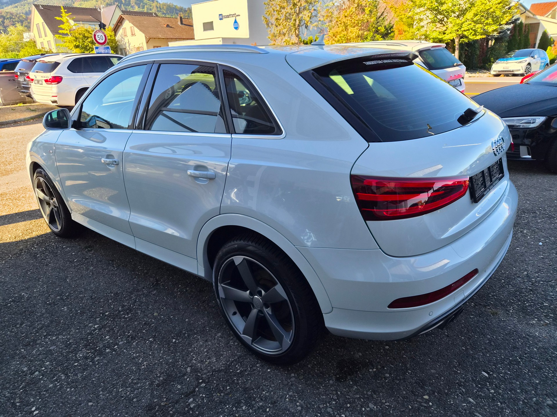 AUDI Q3 2.0 TDI quattro S-tronic S-Line-image-3