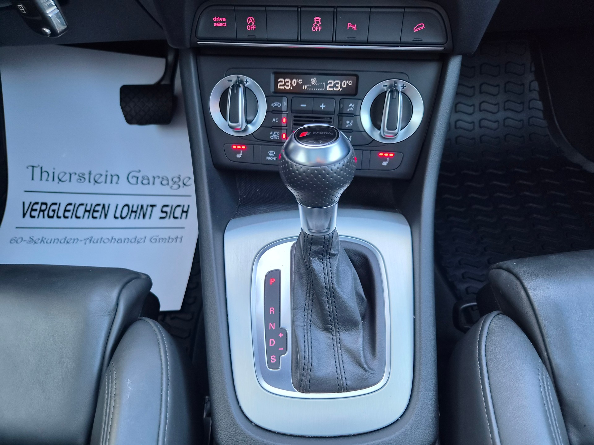 AUDI Q3 2.0 TDI quattro S-tronic S-Line-image-20