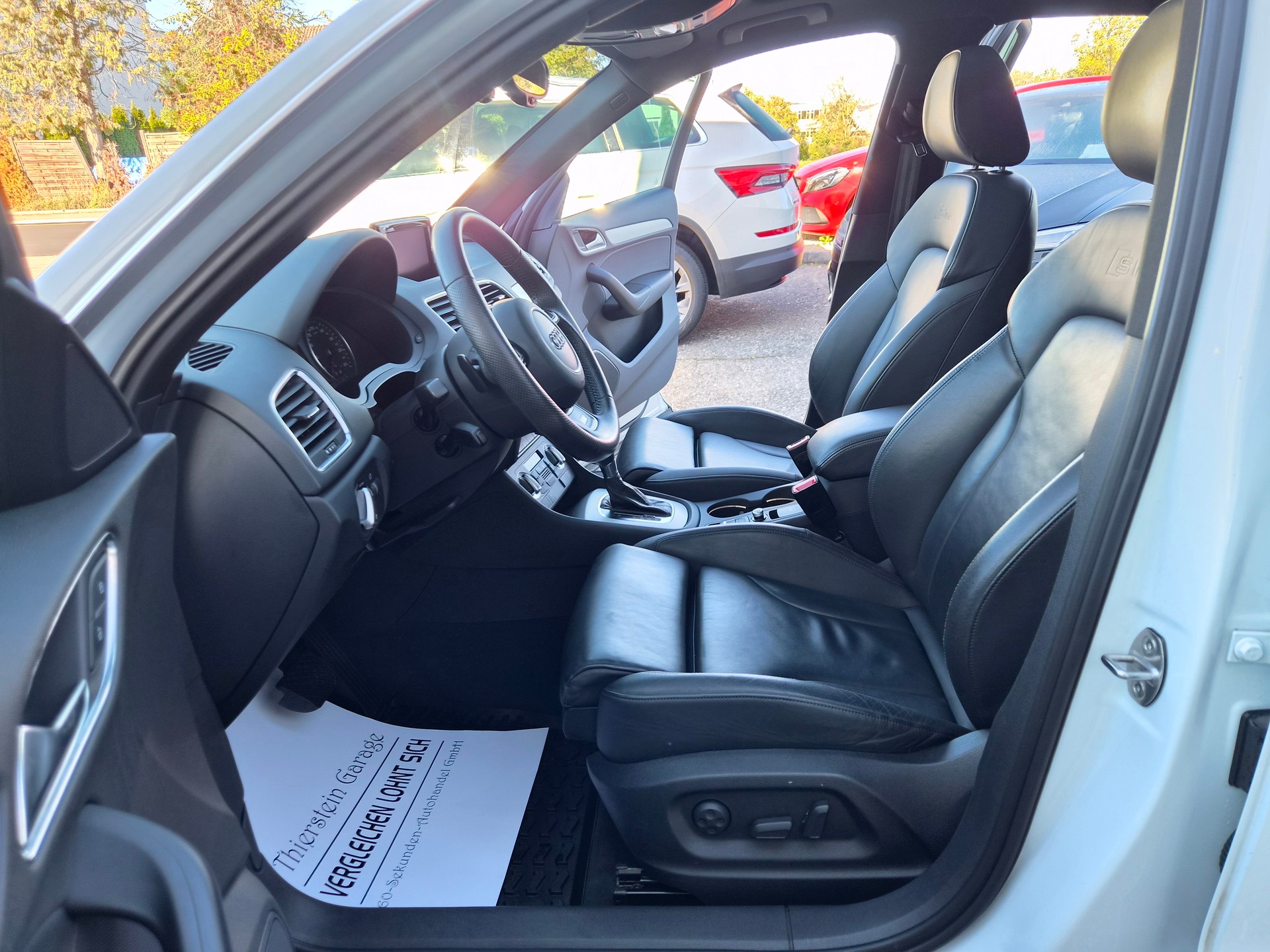 AUDI Q3 2.0 TDI quattro S-tronic S-Line-image-7