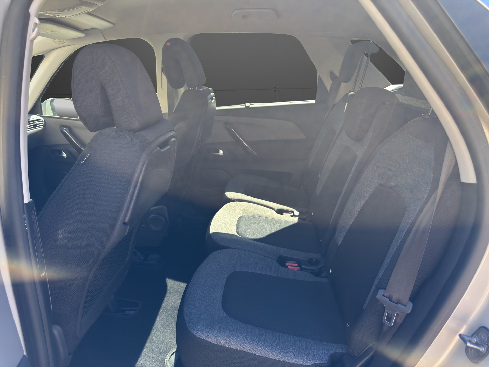 CITROEN C4 Picasso 1.2 Pure Tech Feel-image-12