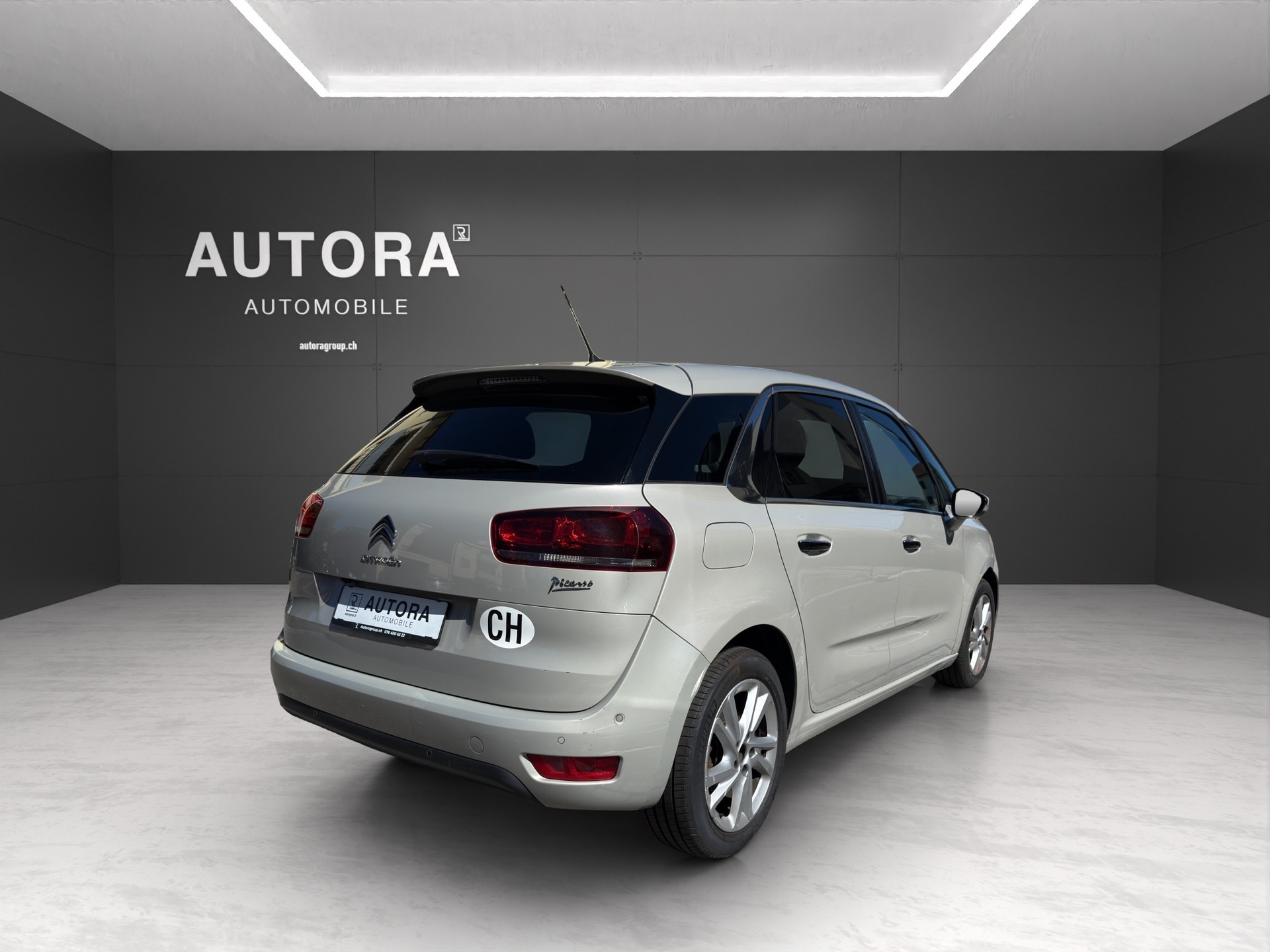 CITROEN C4 Picasso 1.2 Pure Tech Feel-image-5