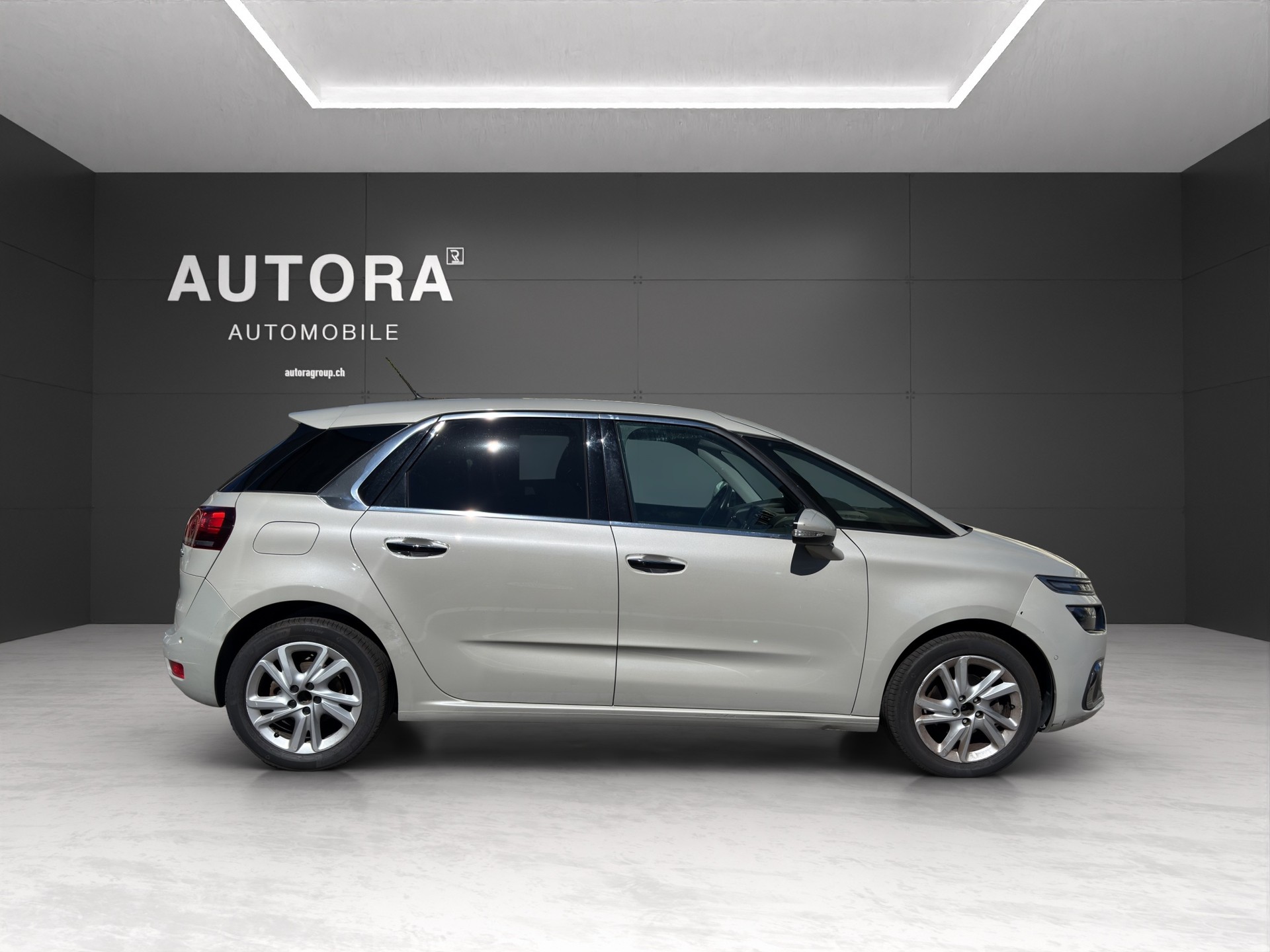 CITROEN C4 Picasso 1.2 Pure Tech Feel-image-6