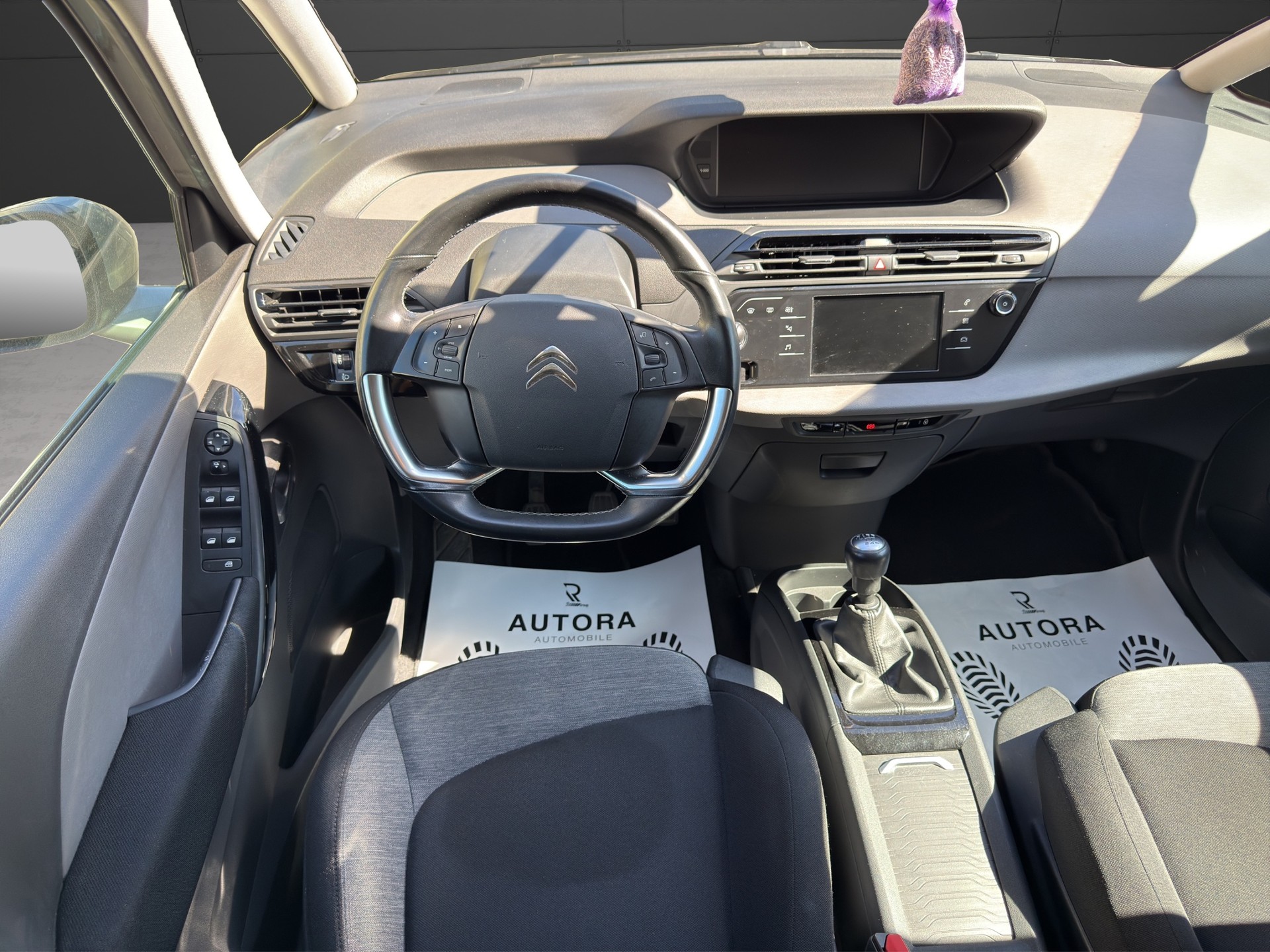 CITROEN C4 Picasso 1.2 Pure Tech Feel-image-9