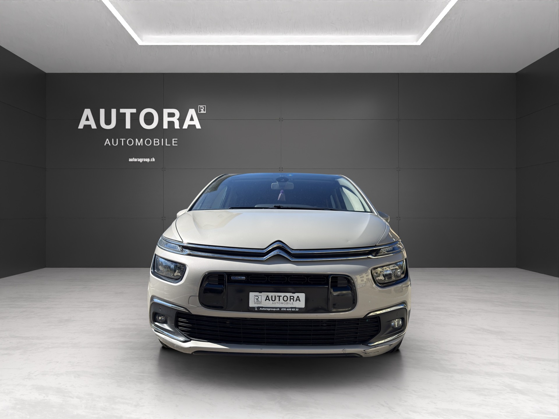 CITROEN C4 Picasso 1.2 Pure Tech Feel-image-1